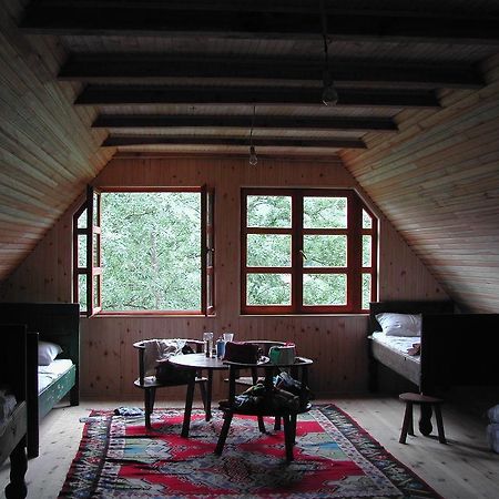 Guest House Tara Canyon ปิเลฟเลีย ภายนอก รูปภาพ