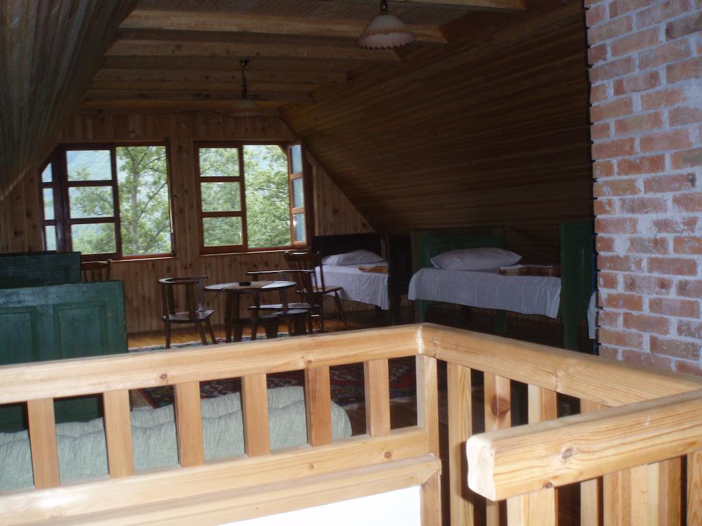 Guest House Tara Canyon ปิเลฟเลีย ห้อง รูปภาพ